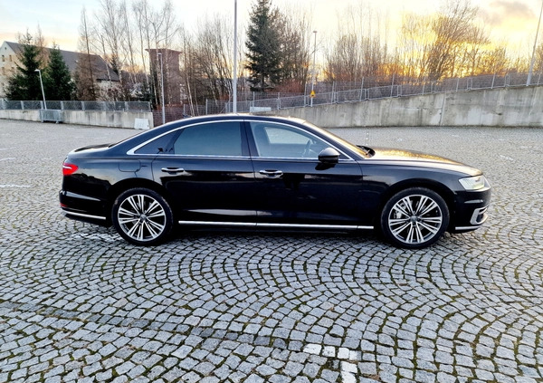 Audi A8 cena 199996 przebieg: 260000, rok produkcji 2018 z Wałbrzych małe 121